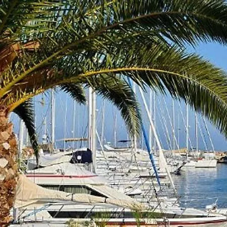 Apartmán Au Lavandou, Proche Plage, Terrasse, Parking Privatif, 4 Couchages - Fr-1-251-236