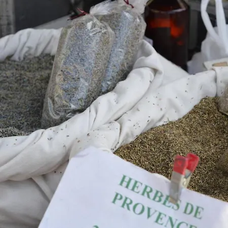 Au Lavandou, Proche Plage, Terrasse, Parking Privatif, 4 Couchages - Fr-1-251-236 Lägenhet Le Lavandou